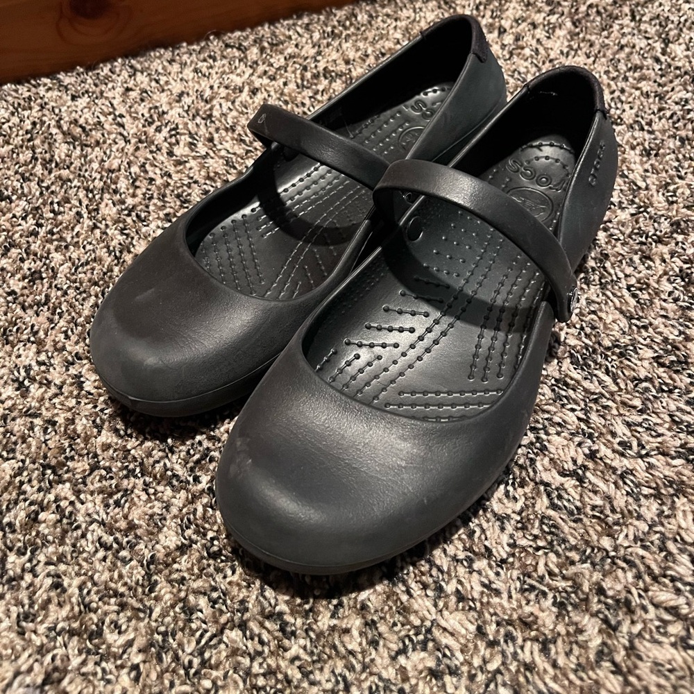 Women’s Size 8 Crocs